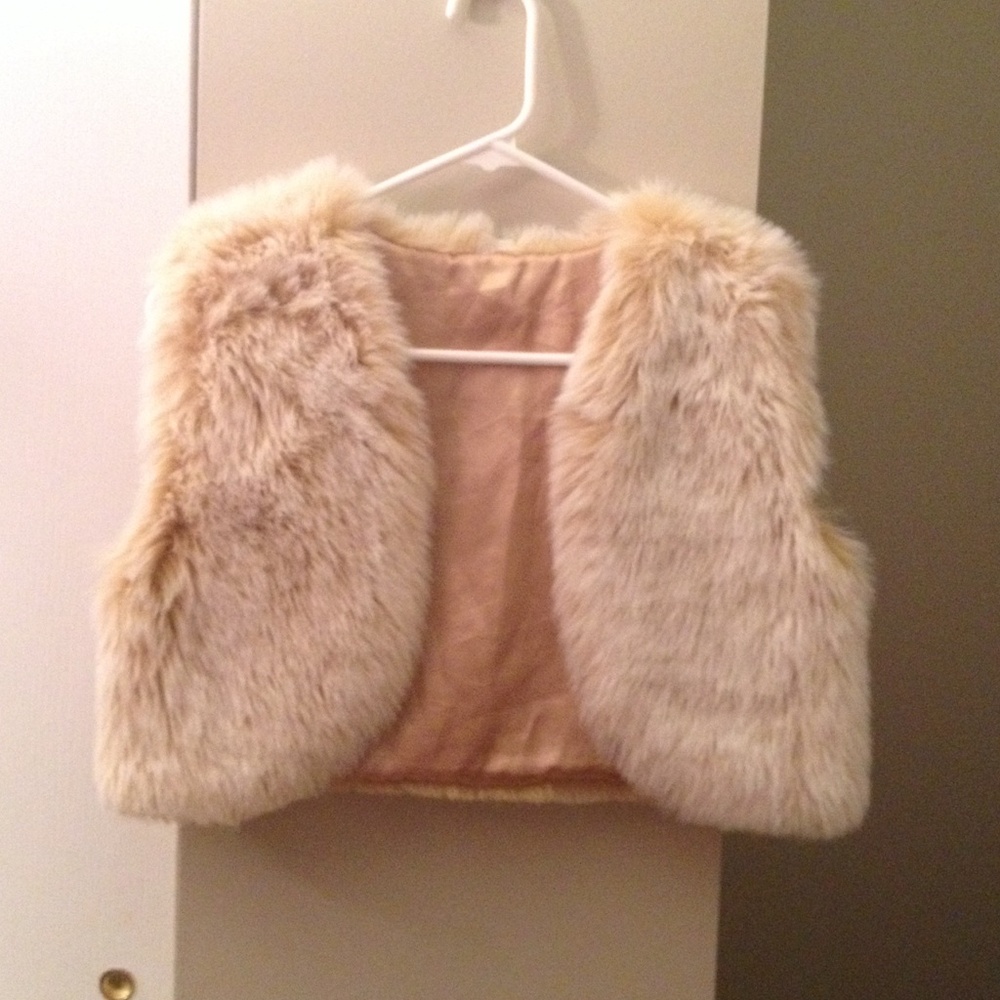 Cream Faux Fur Vest - Women's Sleeveless Coat